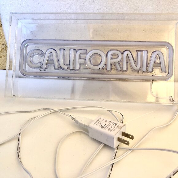 CALIFORNIA Sign Light Acrylic Box Desk Table Lamp Party Decor Electric - Picture 6 of 8
